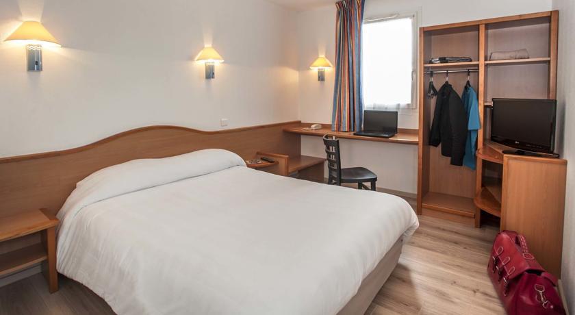 Brit Hotel Essentiel Cahors Nord Quarto foto
